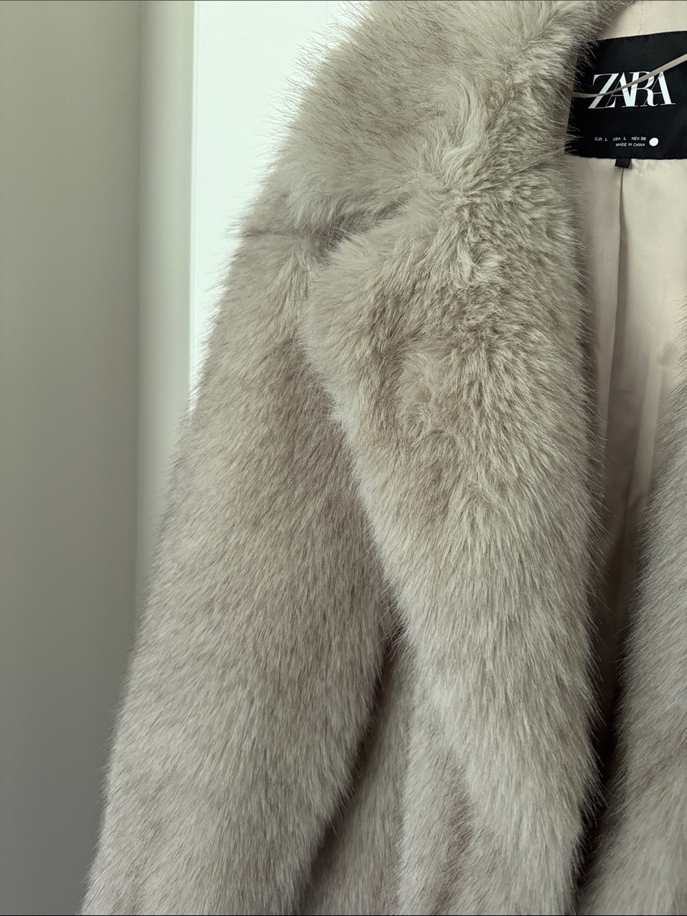 Zara Plush Teddy Jacket in Light Gray - Picture 3 of 3